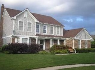 2 Willoughby Ct, Algonquin, IL 60102