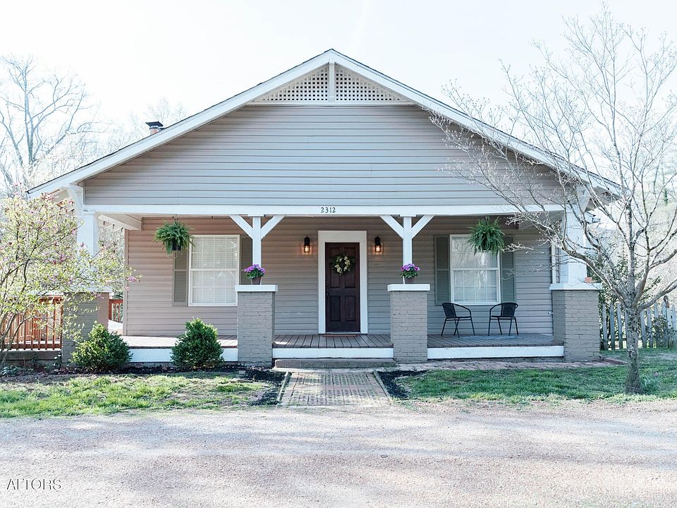 1st image of 2312 Cedar Ln