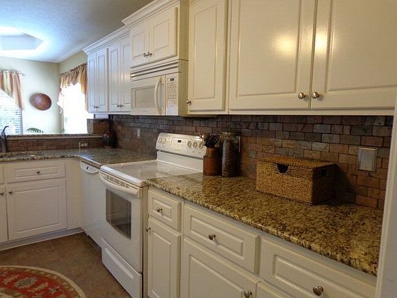 3rd image of 153 Swallow Lake Dr