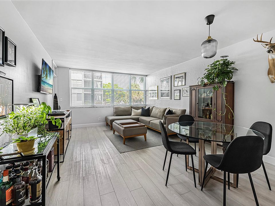 1st image of 2751 Taft Street #201