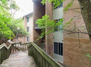5904 Forest View Rd APT 3F, Lisle, IL