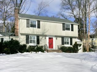 433 Ridgewood Rd, Maplewood, NJ 07040