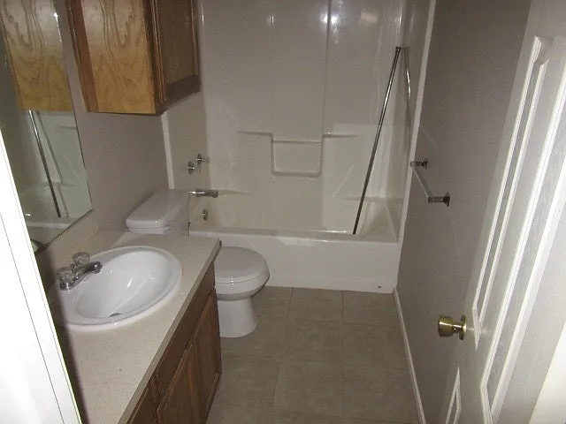 4526 Cole Dr — Photo 5