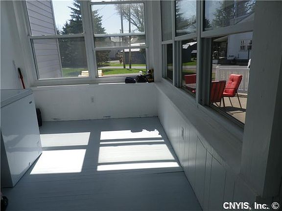 3rd image of 2935 Cataract St