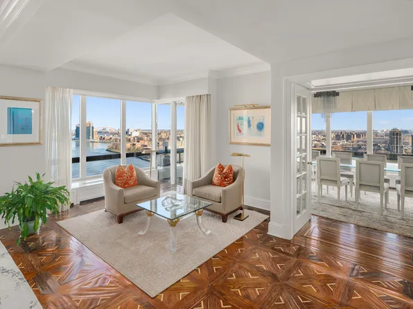 530 East 76th Street image 4 of 23