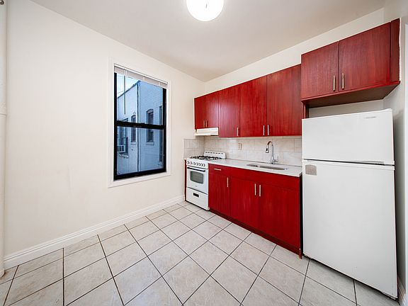 2nd image of 25-31 36th St #3R