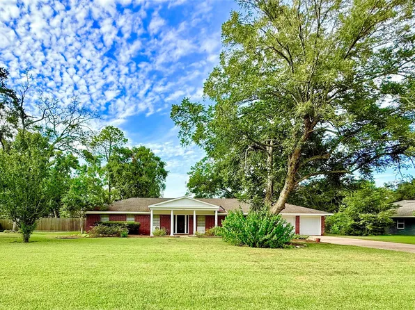 204 Hillcrest Dr, Alvin, TX 77511