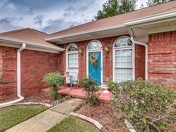 5th image of 7201 Laurel Wood Dr