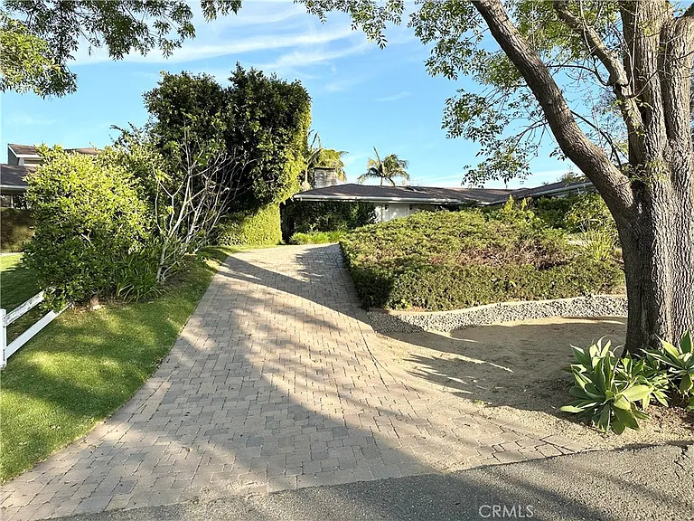 27424 Rainbow Ridge Rd — Photo 4