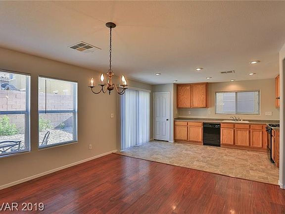 3rd image of 85 Glen Park Ave