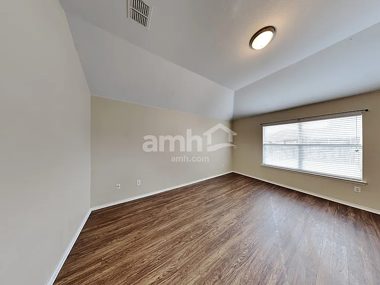 528 Paddle Dr — Photo 9