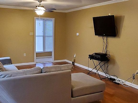 4th image of 2756 Prentiss Ave
