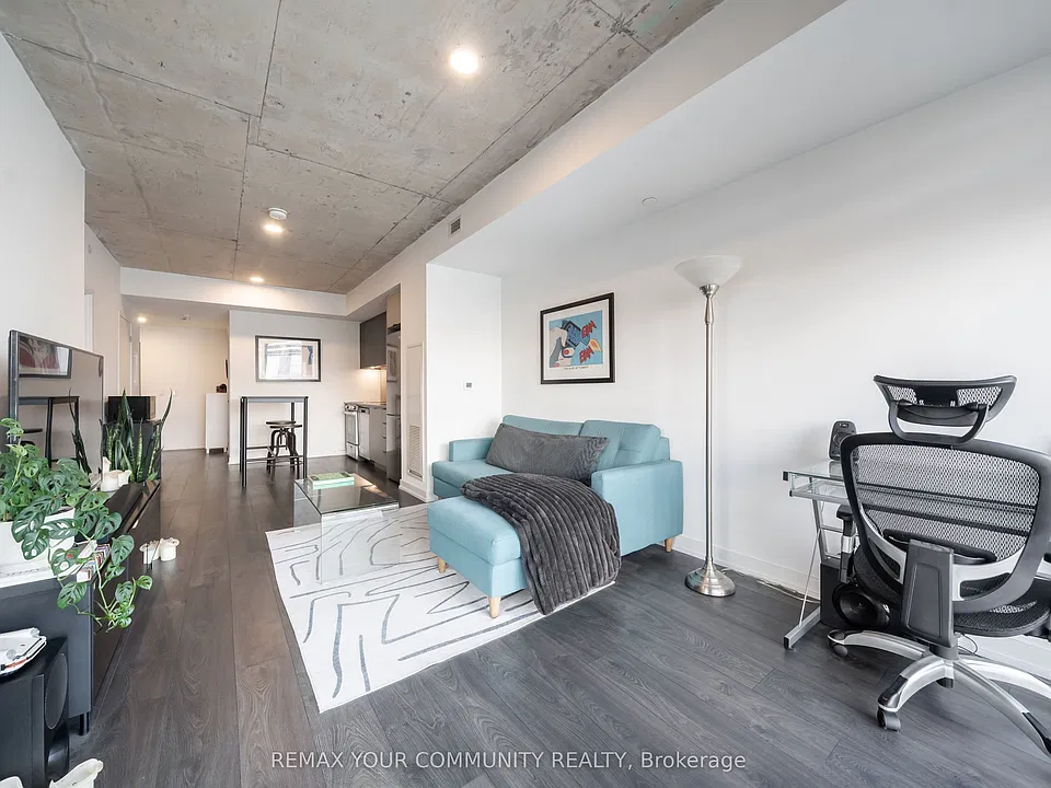 57 Brock Ave #310