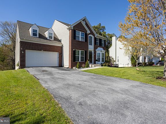 2nd image of 325 Devon Dr