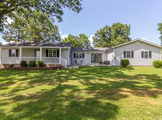 23020 Red Hawk Dr, Lebanon, MO 65536