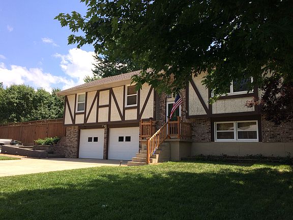 3rd image of 506 W McDowell Ave