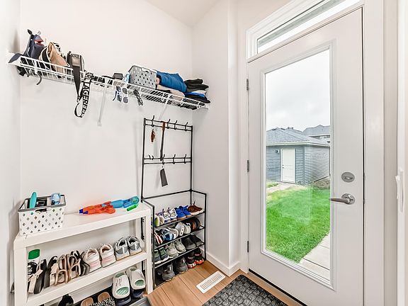 5th image of 8129 226a St NW