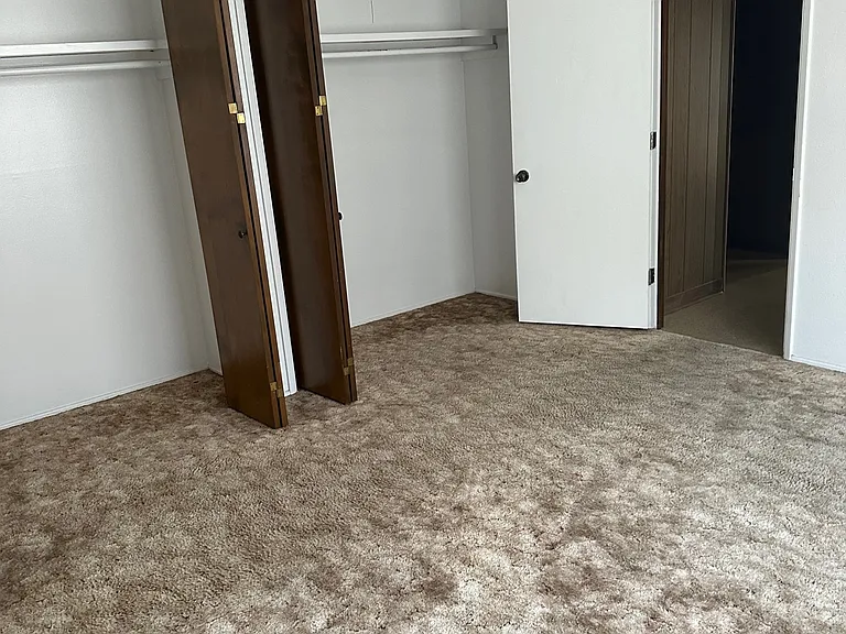 477 SE Chadwick St #1 — Photo 6