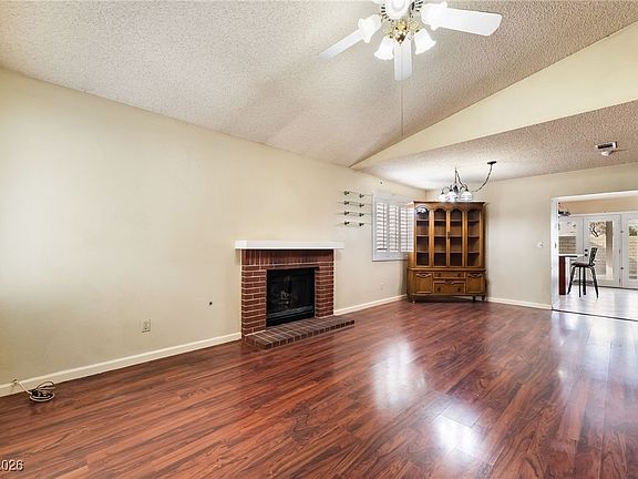 5th image of 367 Keating St