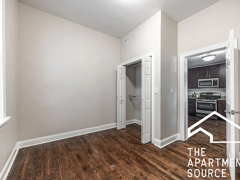 4842 N Seeley Ave — Photo 7