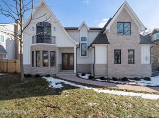 711 Juniper Rd, Glenview, IL 60025