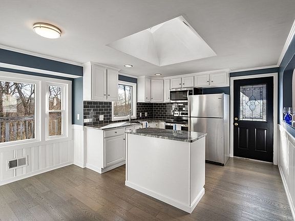 4th image of 87 Hilldale Rd