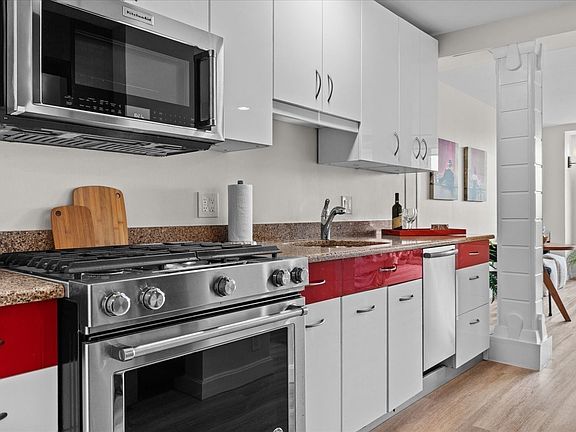 3rd image of 44 Washington St APT 1105