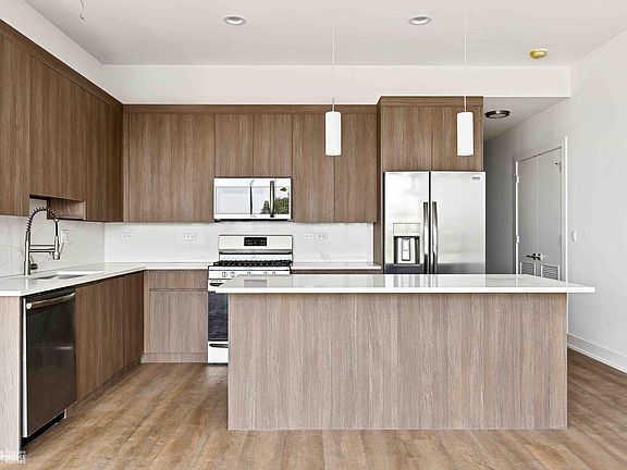 2nd image of 3207 N Lawndale Ave #201