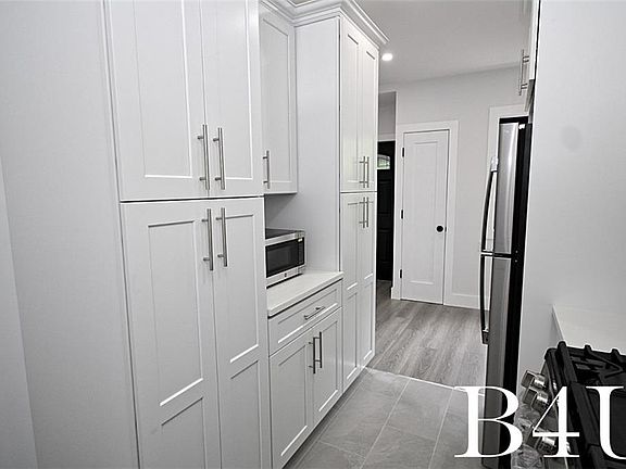 3rd image of 8610 Avenue N
