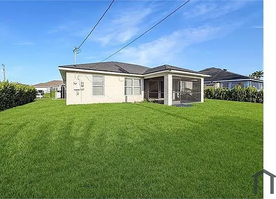629 NW 17th Pl — Photo 3