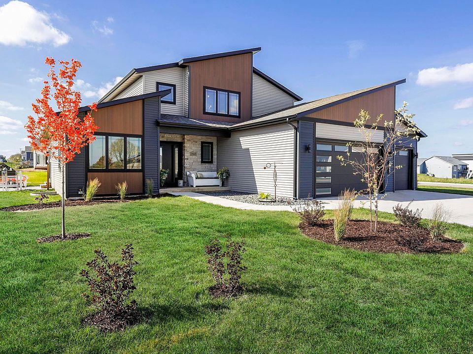 1st image of 2565 Notre Dame Dr