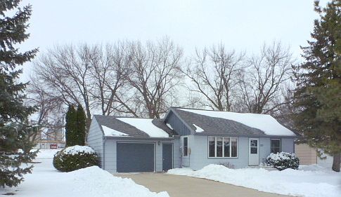 1713 Langley Street, Windom, Mn 56101