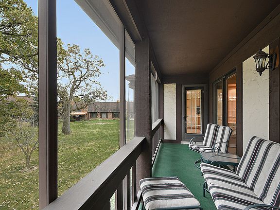 2nd image of 13321 S Oakview Ct