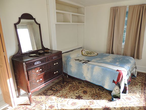 5th image of 297 Fair St APT 4