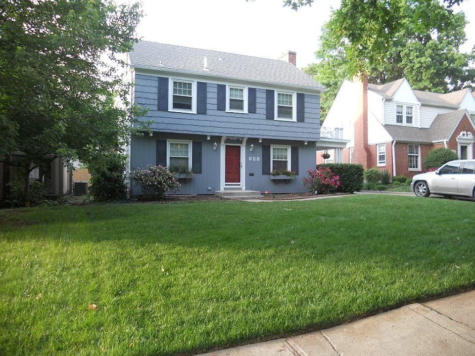 1st image of 828 W Gregory Blvd
