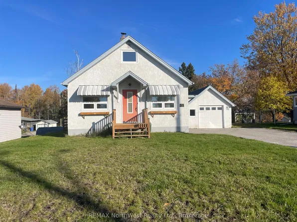 53 Davis St, Dryden, ON P8N 1R7