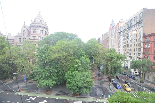 Rented by City Stop Realty | media 10