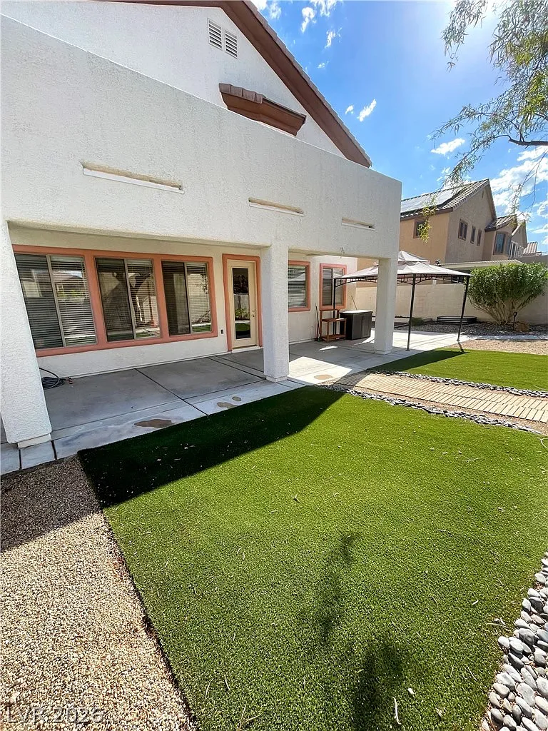 5 bed, 4.0 bath, 3096 sqft, $3,275 — Photo 4