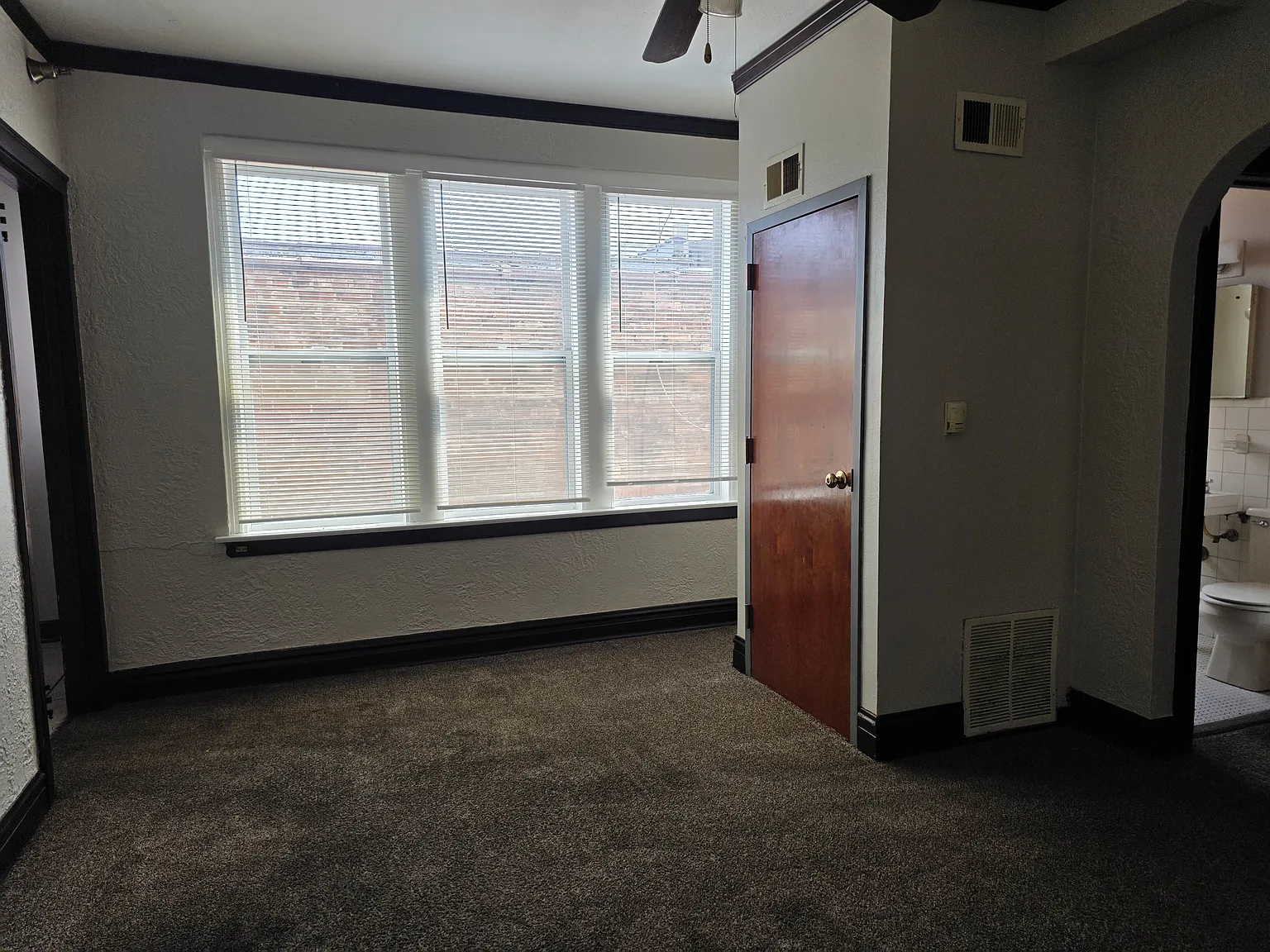 Studio, 250 sqft, $785 — Photo 4