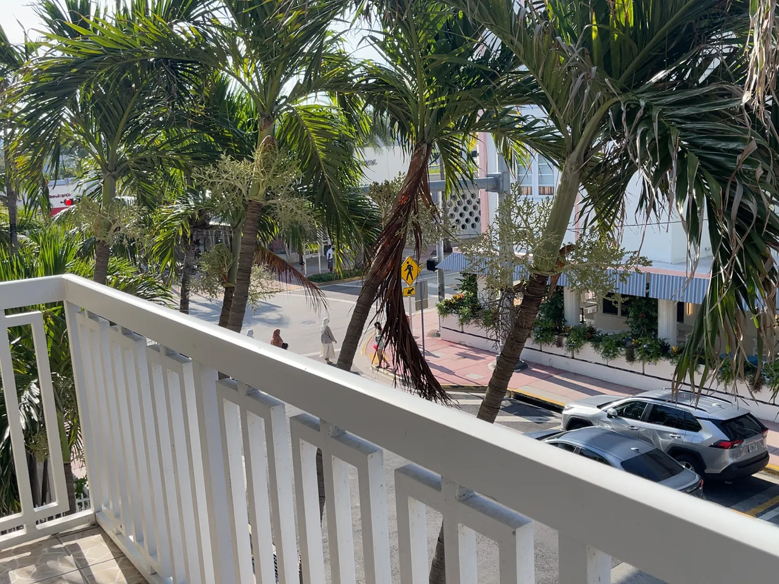 1357 Collins Ave — Photo 4