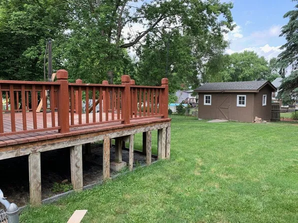 16 Pine Crest Dr, Yutan, NE 68073