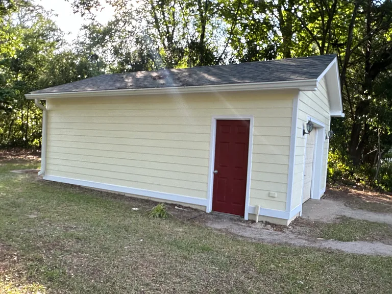 104 Dorchester Ln — Photo 16