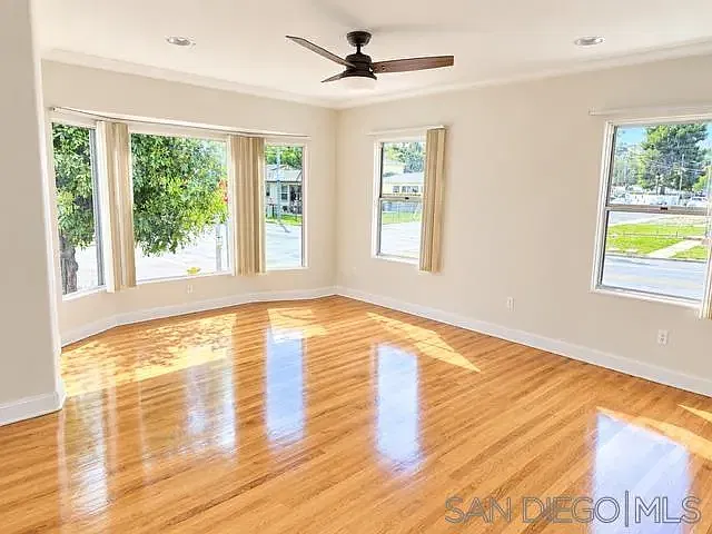 3 bed, 2.5 bath, 2300 sqft, $4,950 — Photo 3