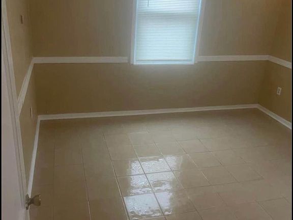 4th image of 3321 Haley Dr
