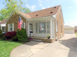 8957 Quandt Ave, Allen Park, MI 48101