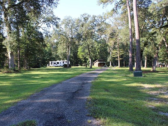 5th image of 1415 Malloy Landing Rd