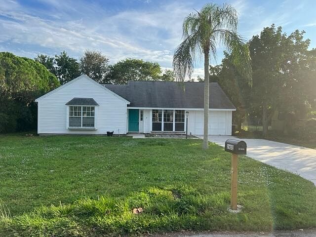 1st image of 2602 NE Myrtle St
