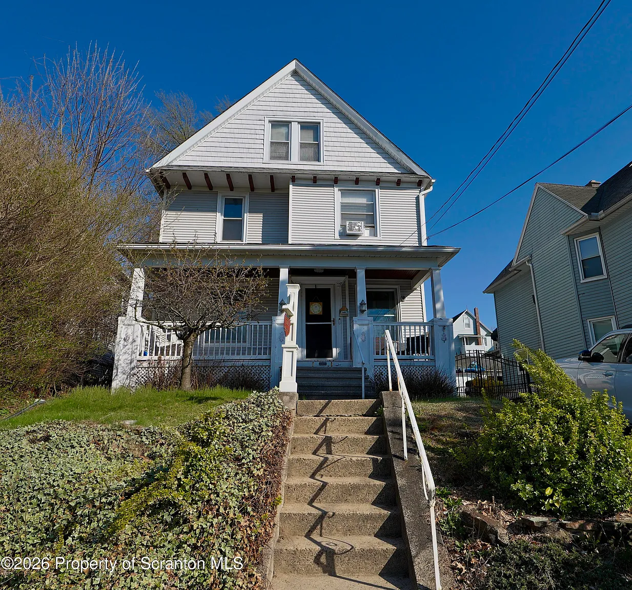 2220 Boulevard Ave photo 1