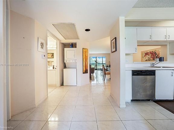 5th image of 1501 SW 131st Way APT 211P