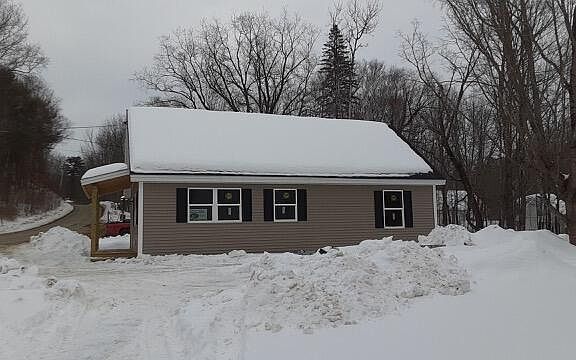 3rd image of 7 Center Hill Road